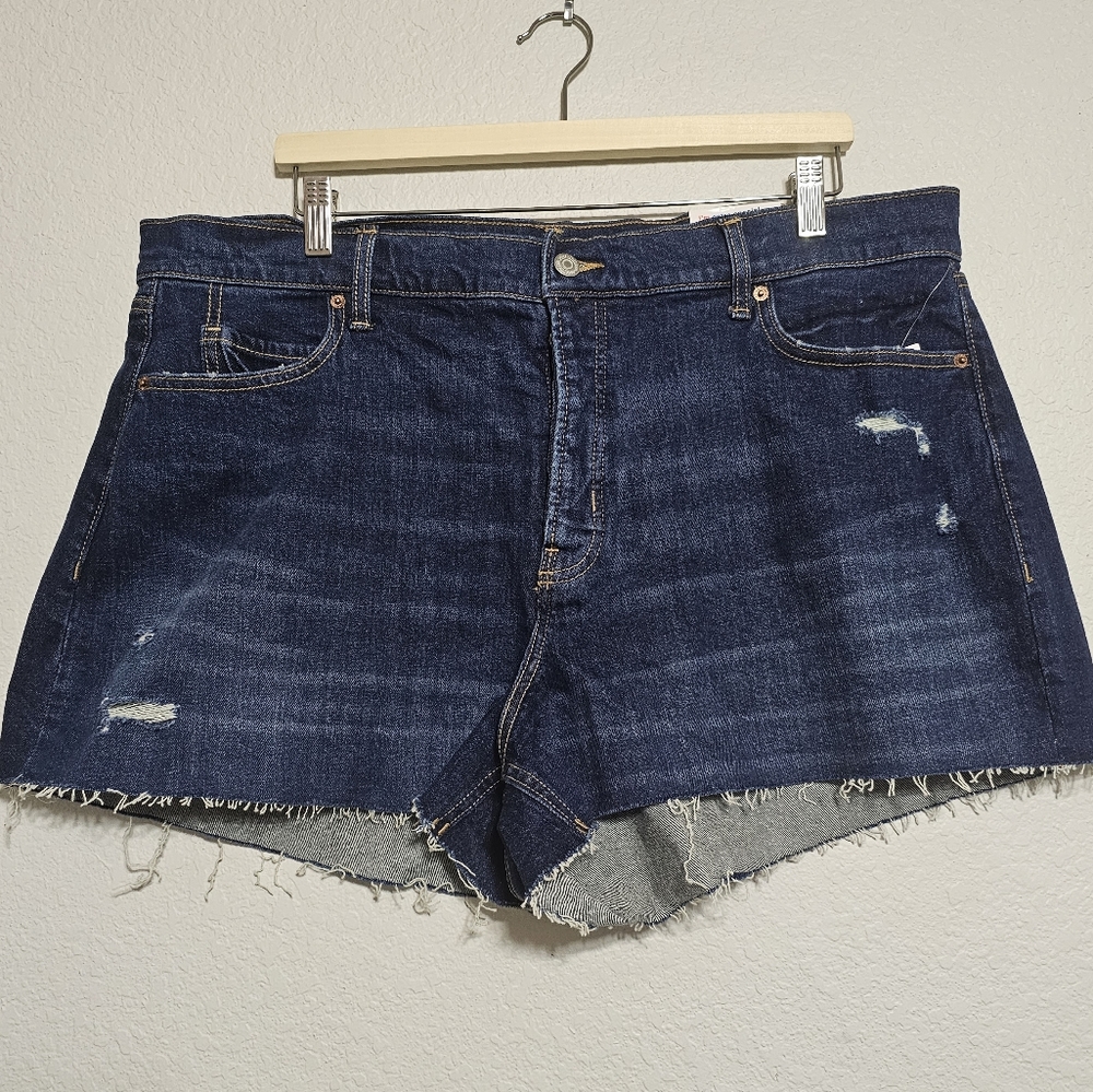 Old Navy Higher High-Rise Sky-Hi A-Line Cut Off Shorts Size 20. 3" inseam